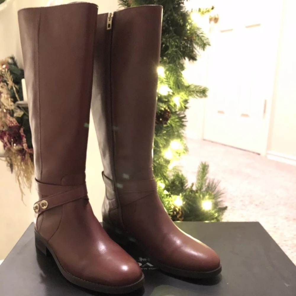NEW COACH ESSEX BOOTS